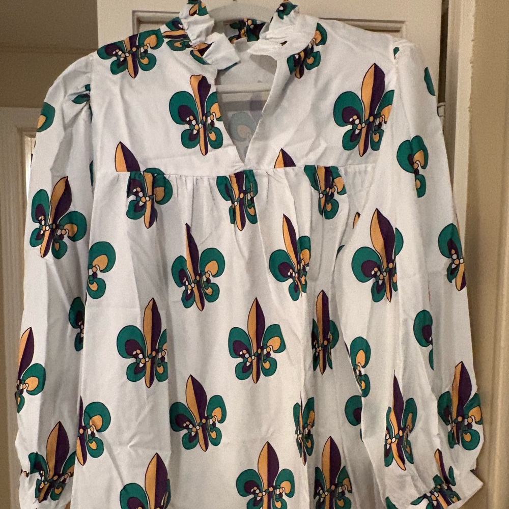 Mardi Gras top size L